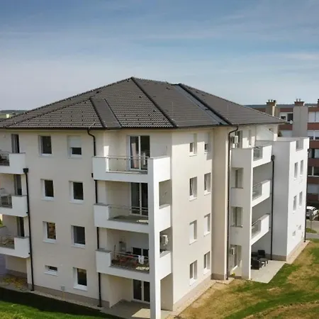 Apartment Juhar *