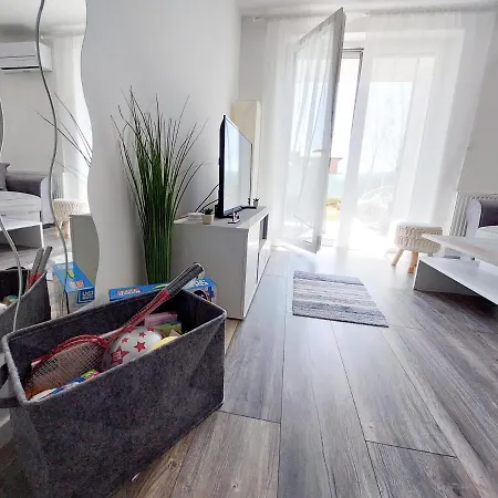 Apartment Juhar *